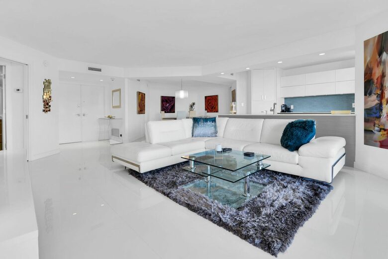 Stunning Beachfront Apartment - Boca Raton, Florida