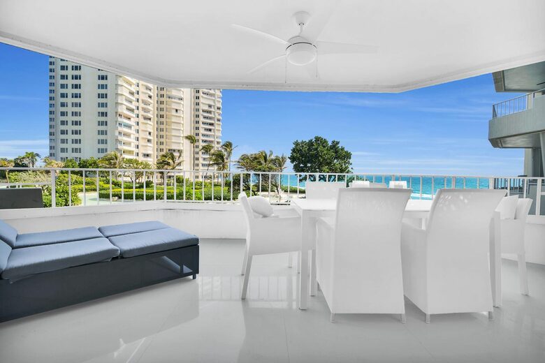Stunning Beachfront Apartment - Boca Raton, Florida