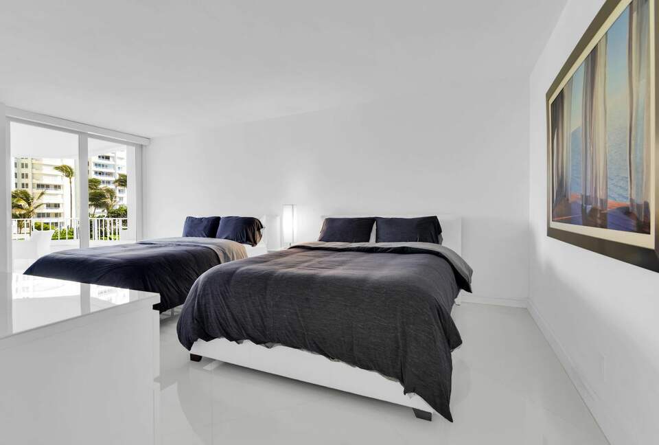 Stunning Beachfront Apartment - Boca Raton, Florida