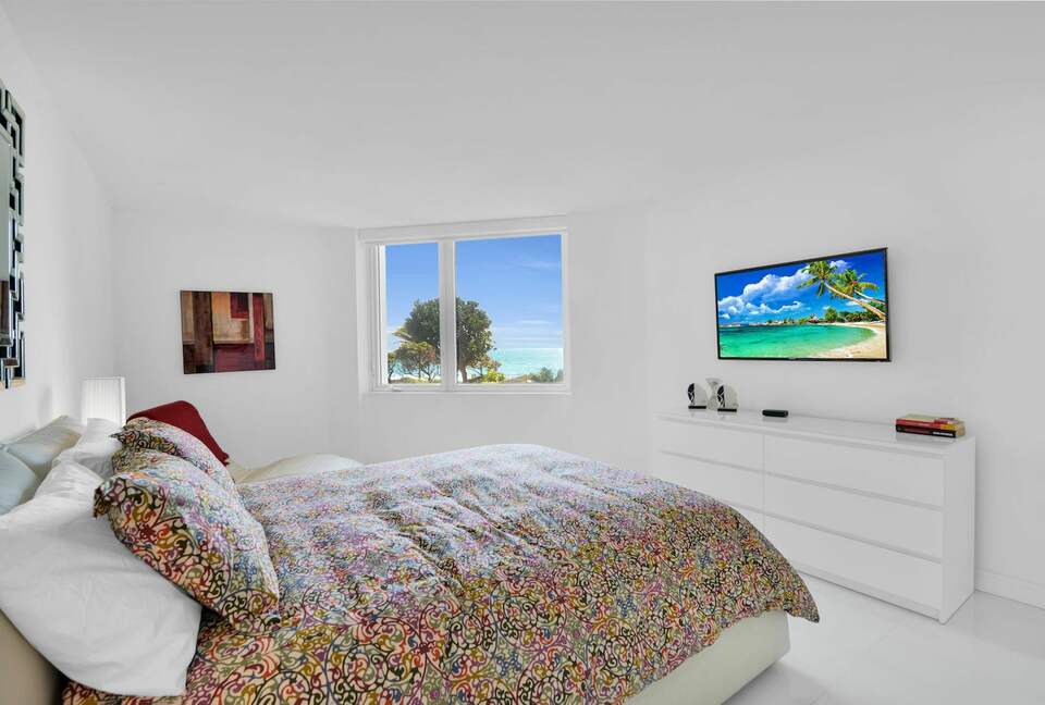 Stunning Beachfront Apartment - Boca Raton, Florida