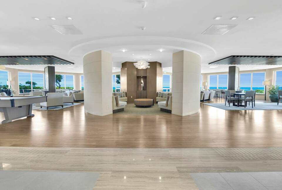 Stunning Beachfront Apartment - Boca Raton, Florida