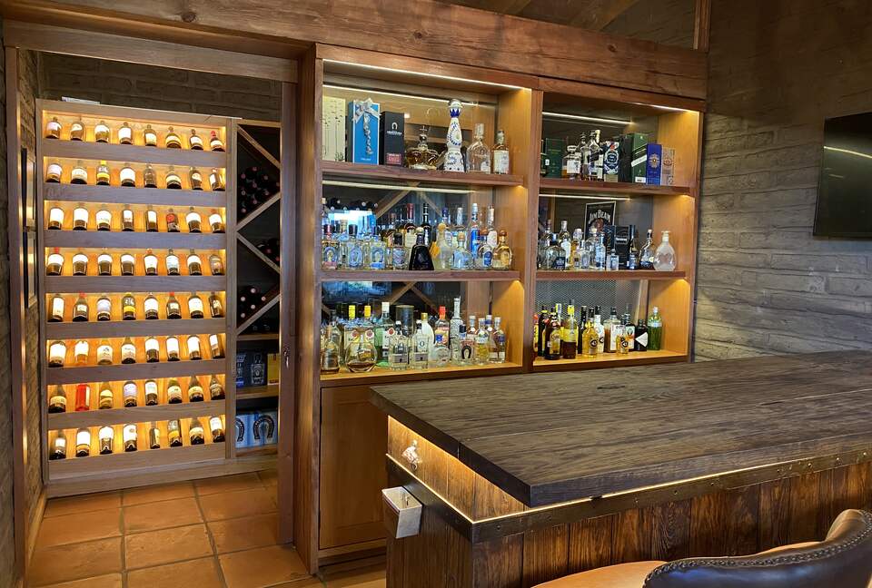 Home Exchange in Tapalpa, Jalisco, Mexico Bar and Cava