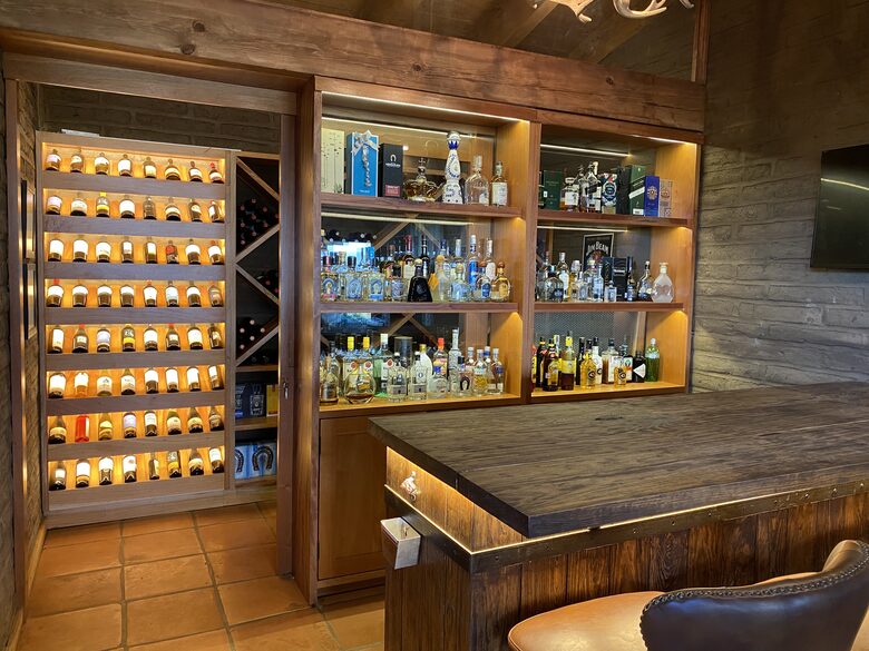 Home Exchange in Tapalpa, Jalisco, Mexico Bar and Cava