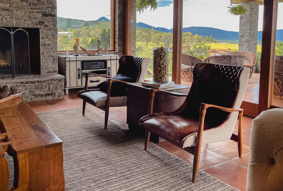 Home Exchange in Tapalpa, Jalisco, Mexico main living room