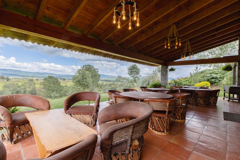 Home Exchange in Tapalpa, Jalisco, Mexico outdoor dining and living