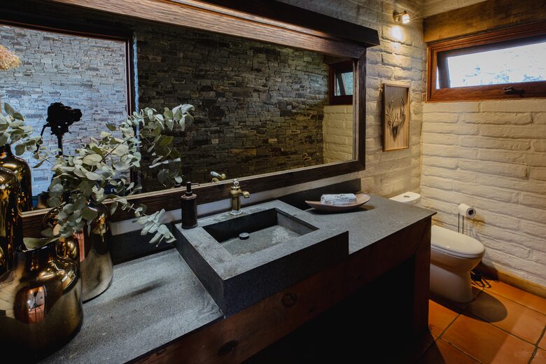 Home Exchange in Tapalpa, Jalisco, Mexico bathroom