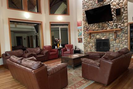 Blue Lantern Lodge - Big Lake, Alaska