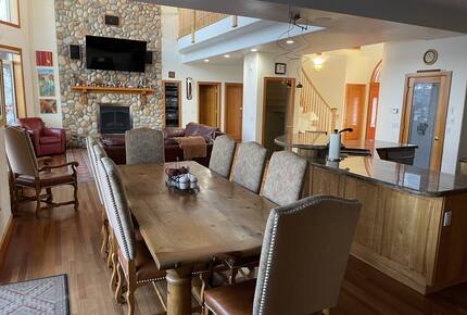 Blue Lantern Lodge - Big Lake, Alaska