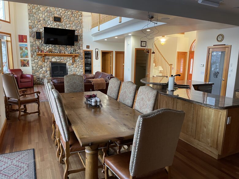 Blue Lantern Lodge - Big Lake, Alaska