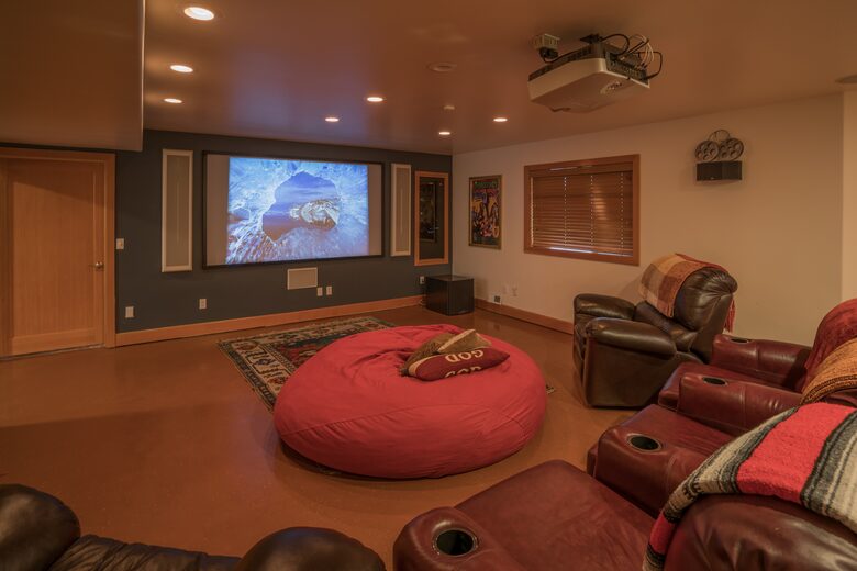 Blue Lantern Lodge - Big Lake, Alaska