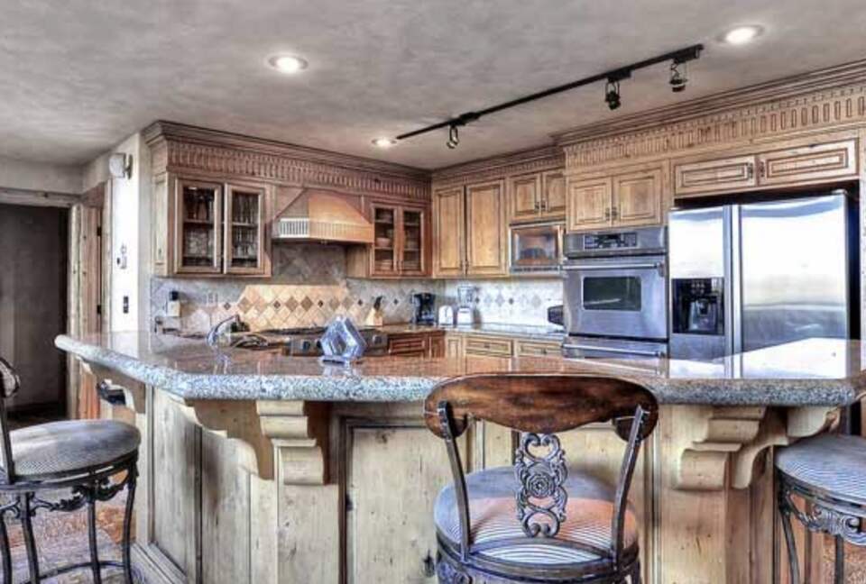 Home Exchange in Big Bear Lake, CA kitchen