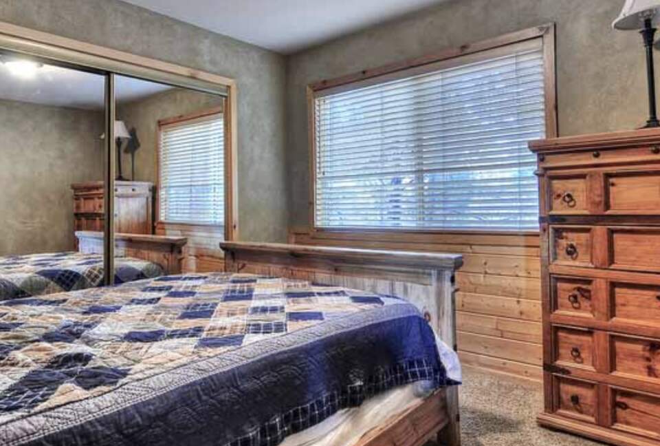 Home Exchange in Big Bear Lake, CA guest bedroom
