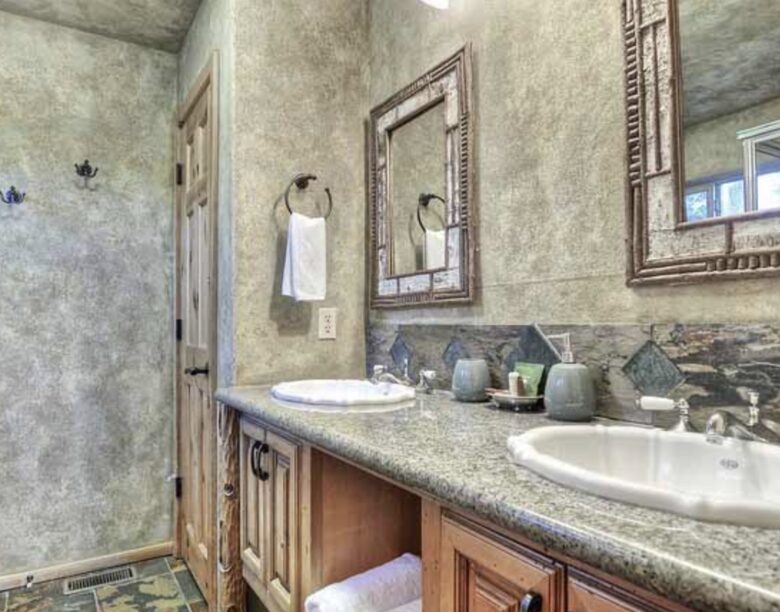 Home Exchange in Big Bear Lake, CA guest bathroom