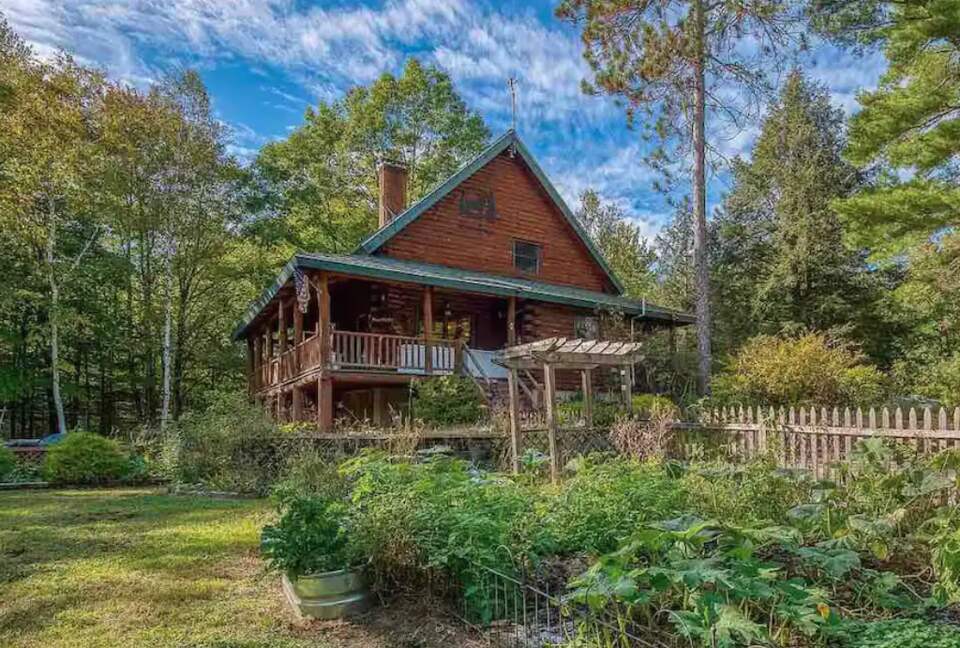 Starlight Cabin Ten Acre Retreat