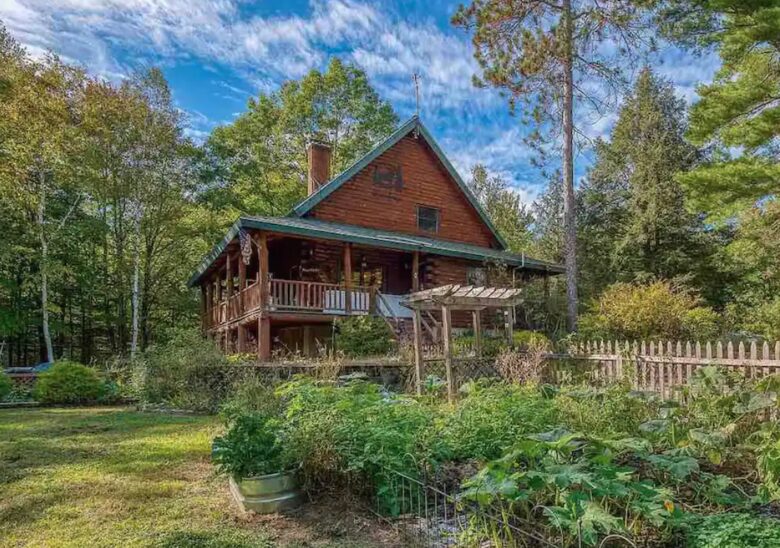 Starlight Cabin Ten Acre Retreat