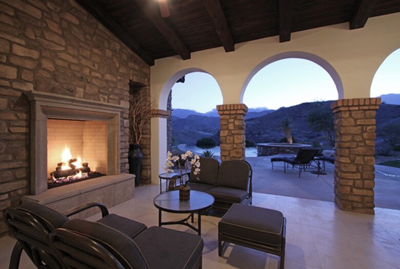 Covered patio with firerplace