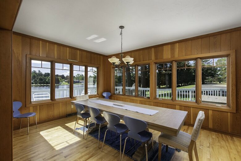 Home Exchange in Eagle River, WI dining room
