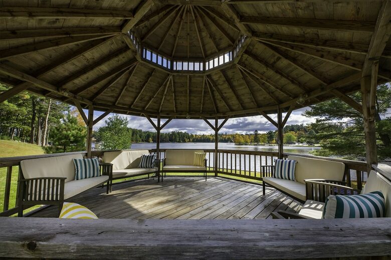Home Exchange in Eagle River, WI gazebo