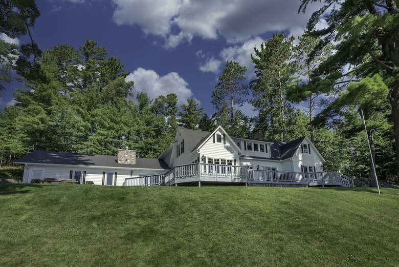 Home Exchange in Eagle River, WI stunning house