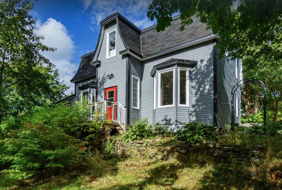 Bemister's Manor Historic Home