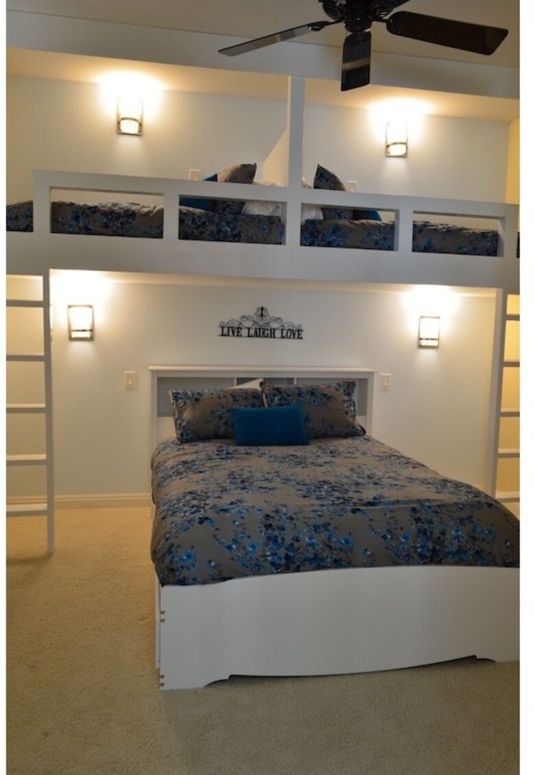 Home Exchange in La Quinta, CA built in bunk room