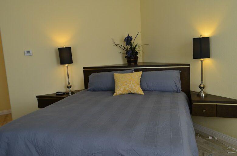 Home Exchange in La Quinta, CA casita bedroom