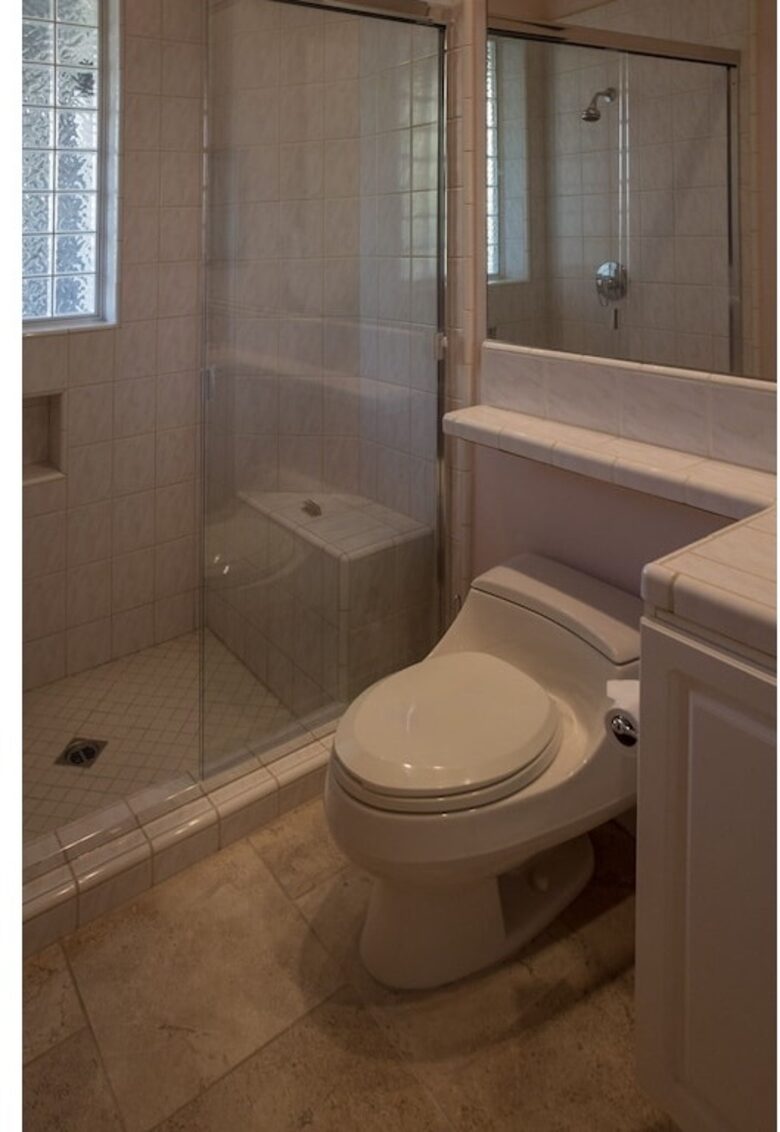 Home Exchange in La Quinta, CA guest bathroom