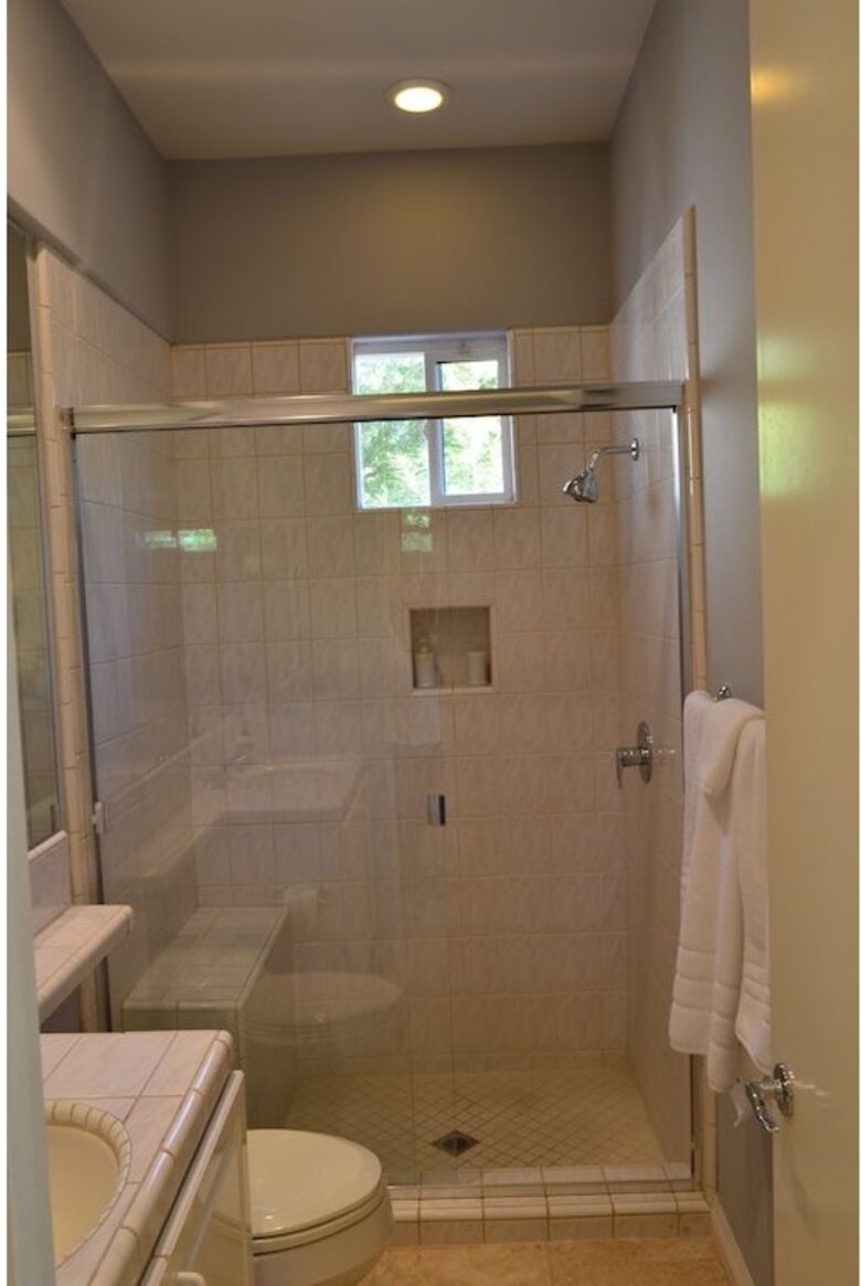 Home Exchange in La Quinta, CA casita bathroom