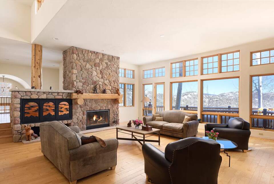 Home Exchange in Snowmass Village family room