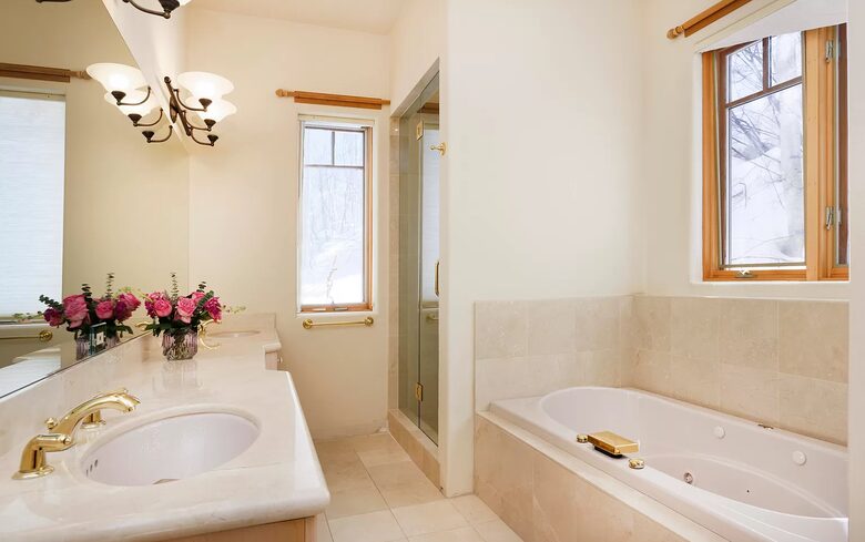Home Exchange in Snowmass Village master bathroom