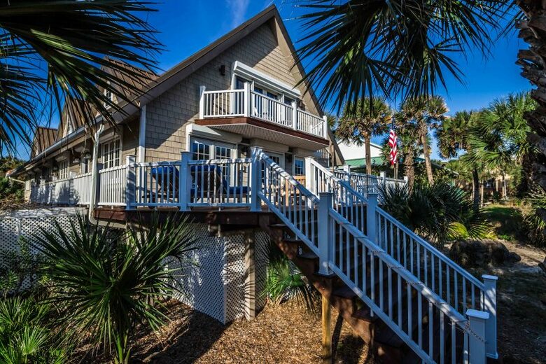 Pineapple Paradise Oceanfront Home - New Smyrna Beach, Florida