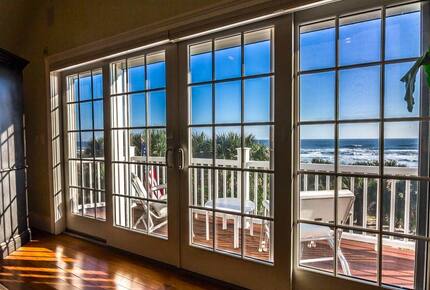 Pineapple Paradise Oceanfront Home - New Smyrna Beach, Florida