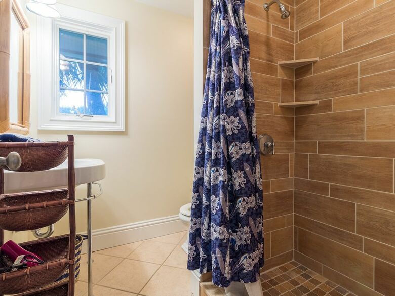 Pineapple Paradise Oceanfront Home - New Smyrna Beach, Florida