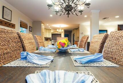 Pineapple Paradise Oceanfront Home - New Smyrna Beach, Florida