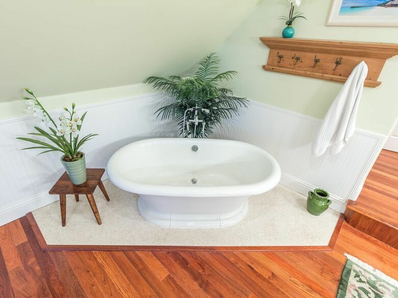 Pineapple Paradise Oceanfront Home - New Smyrna Beach, Florida