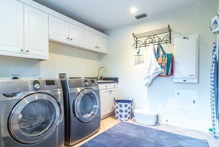 Pineapple Paradise Oceanfront Home - New Smyrna Beach, Florida