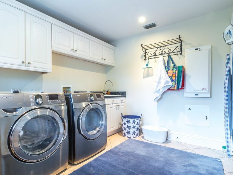 Pineapple Paradise Oceanfront Home - New Smyrna Beach, Florida