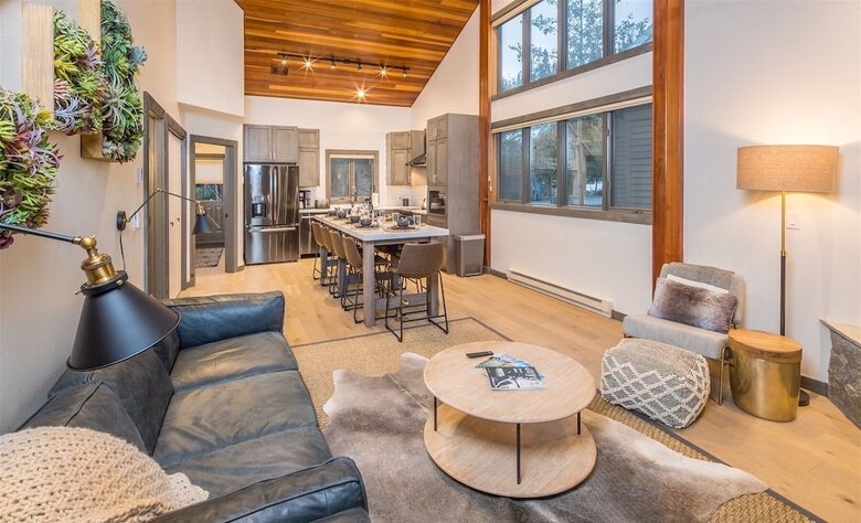 Home Exchange in Big Sky, Montana great room