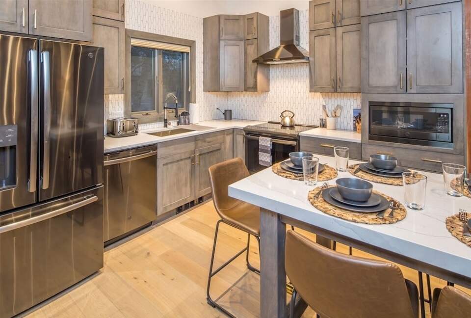 Home Exchange in Big Sky, Montana stainless steel appliances