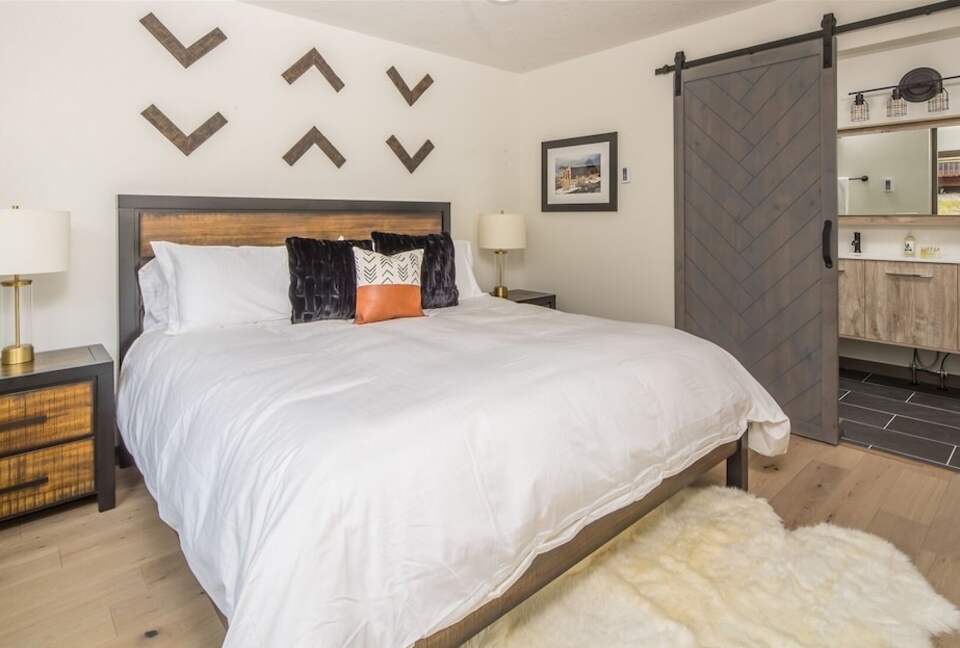 Home Exchange in Big Sky, Montana first floor master bedroom