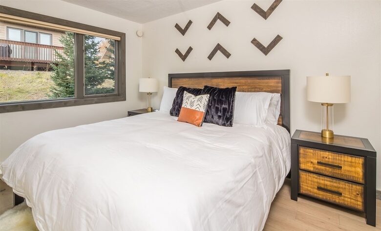 Home Exchange in Big Sky, Montana first floor master bedroom