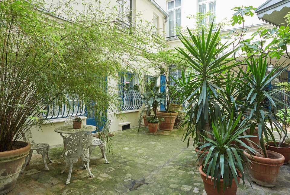 Saint Louis Island Luxe - Paris, France