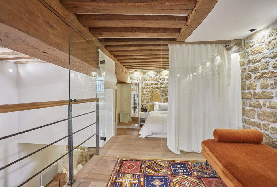 Saint Louis Island Luxe - Paris, France