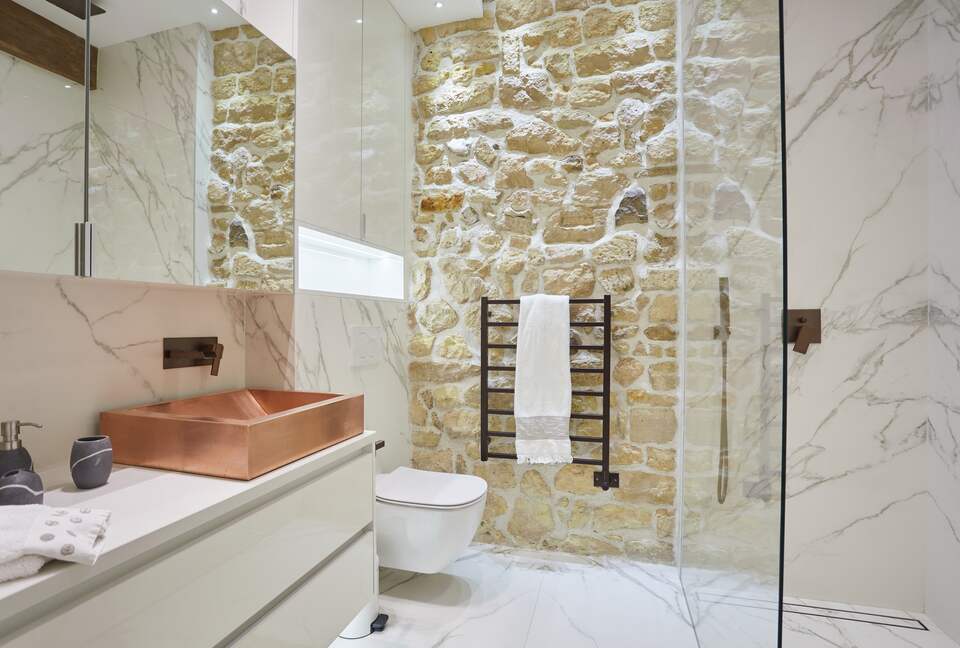 Saint Louis Island Luxe - Paris, France