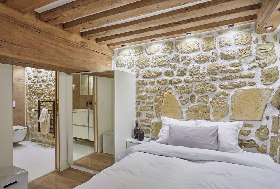 Saint Louis Island Luxe - Paris, France