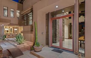 Tomiyasu | Luxury Modern 4 Level Villa close to Strip