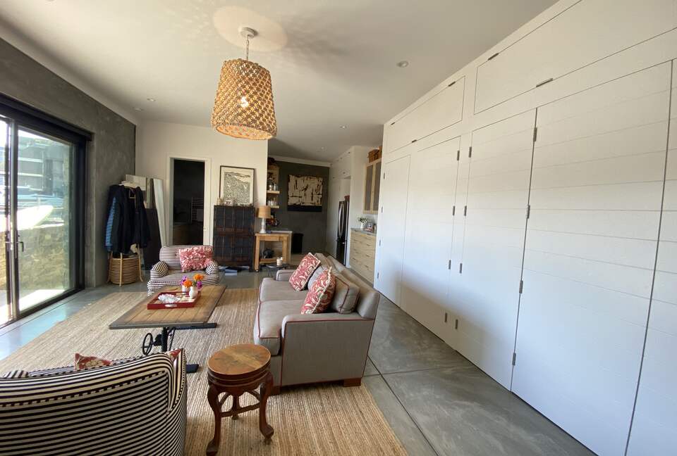 Waterfront Modern Studio - Tiburon, California