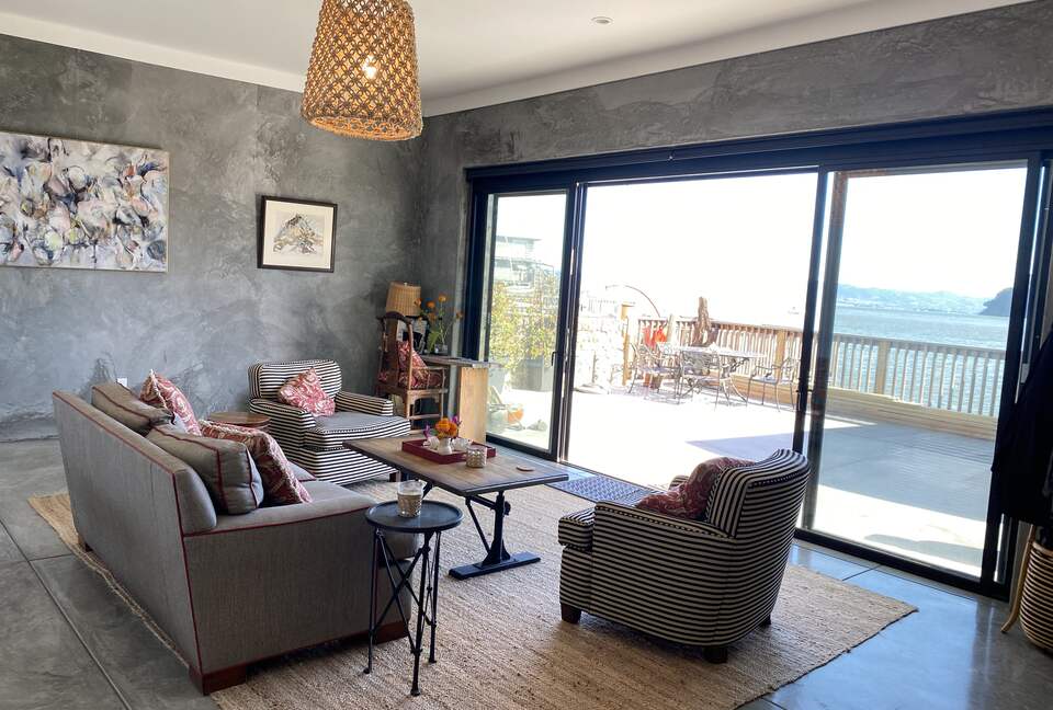 Waterfront Modern Studio - Tiburon, California