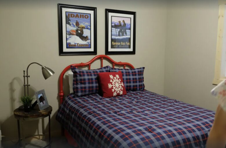 Downstairs queen room