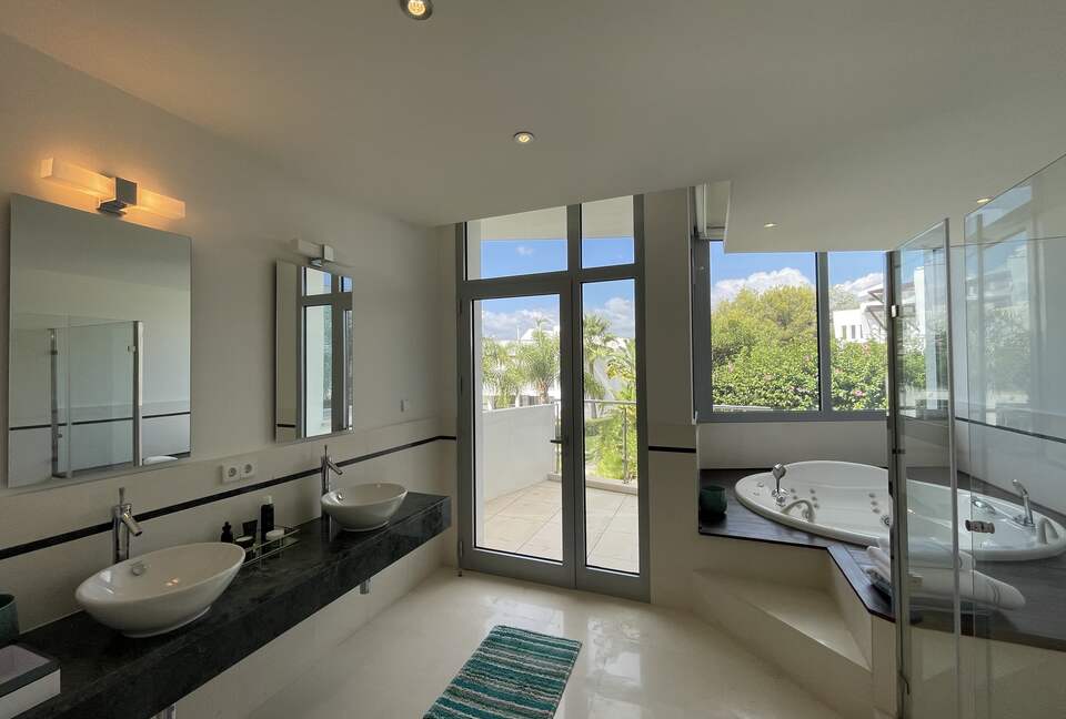 Villa Caprice - Marbella, Spain